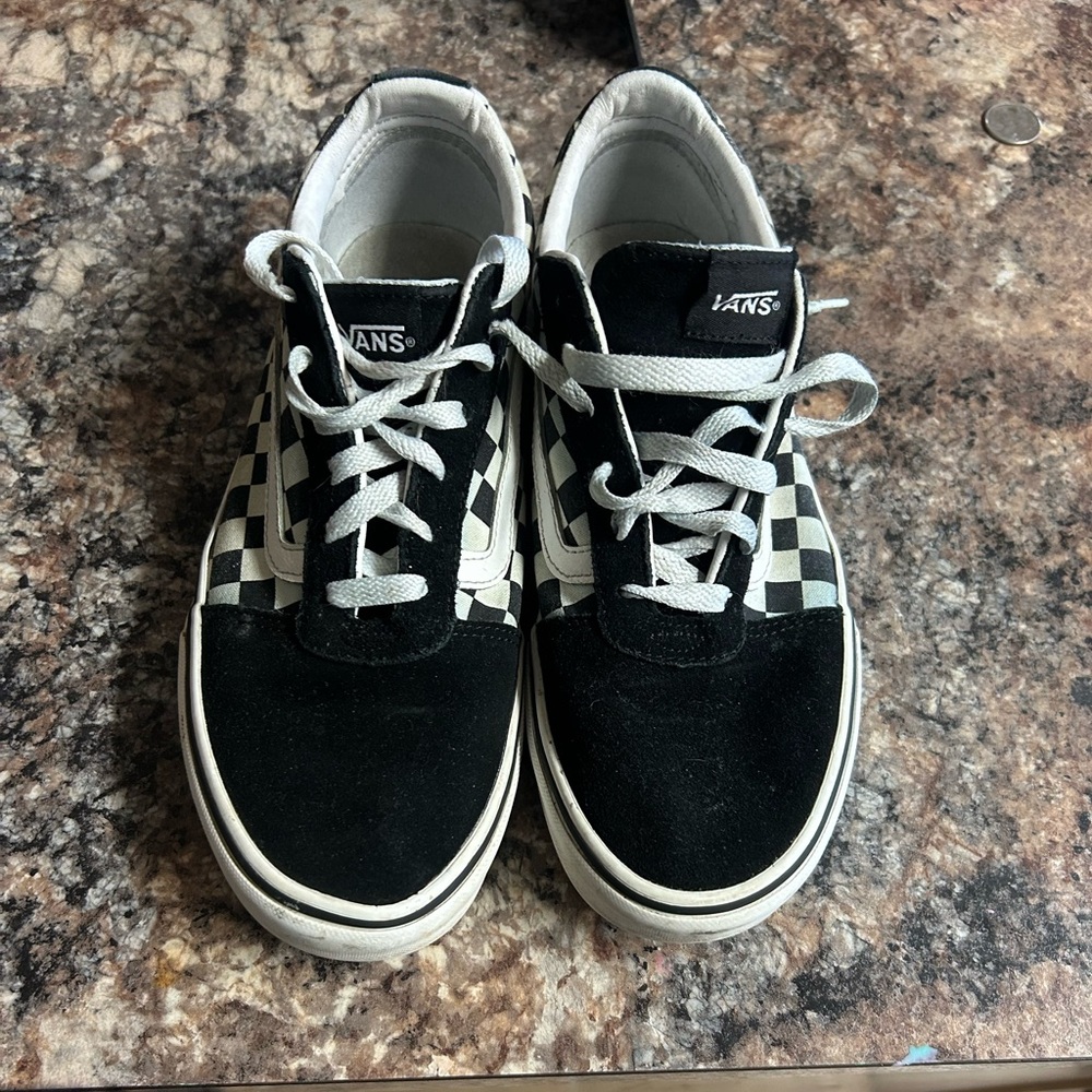 Women's size 10 checkered Vans